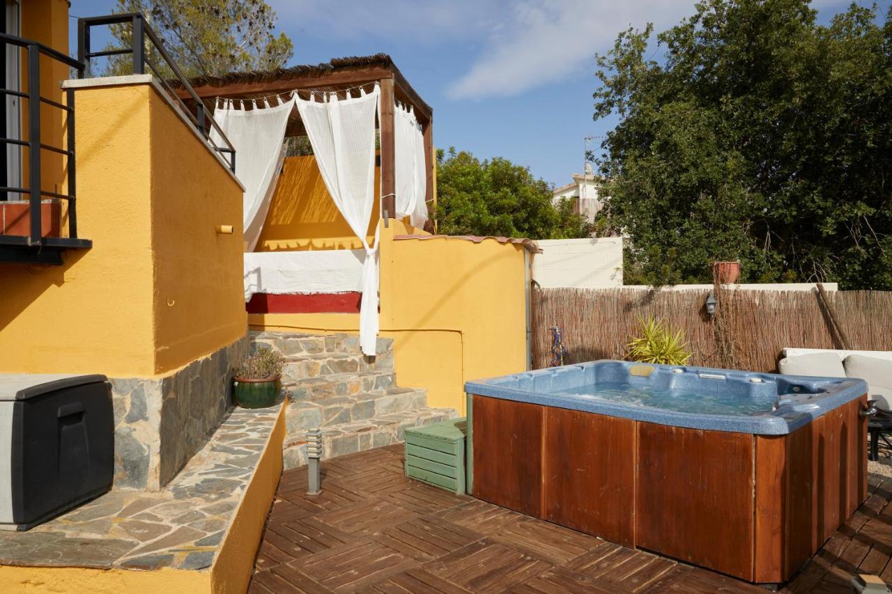 Amazing Vila Close To Sitges, Jacuzzi, Swimming Pool & Exellent Views Olivella Eksteriør bilde